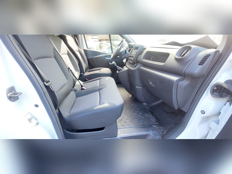Renault Trafic 2.0 120cv foto 7